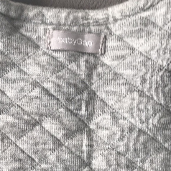 BabyGap quilted sleeveless one piece 0-3 months. - Picture 4 of 5